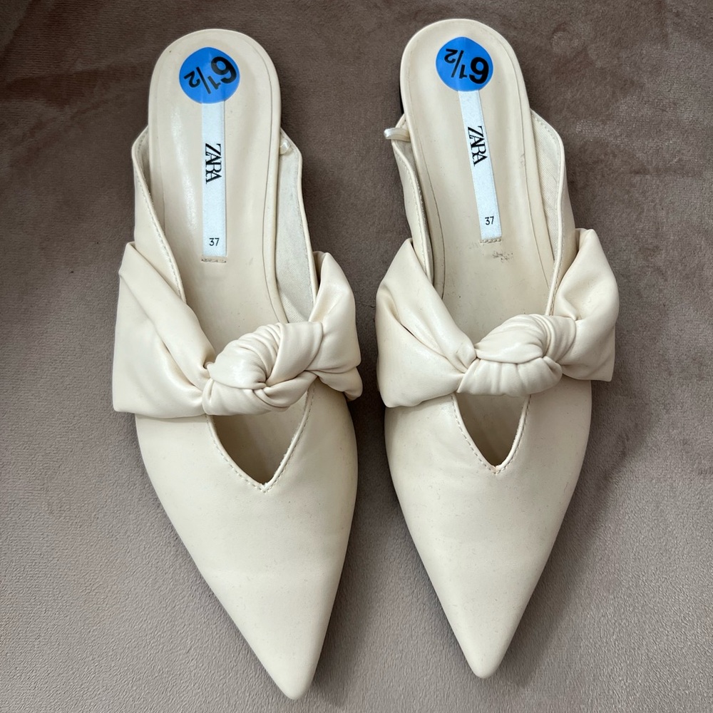 Zara beige flat sandals